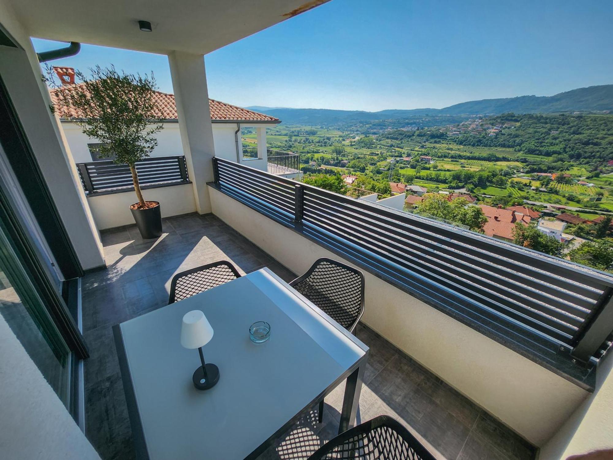 Villa Capris Apartments Koper Zewnętrze zdjęcie